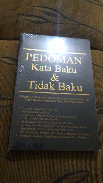 Cover Pedoman Kata Baku dan Tidak Baku