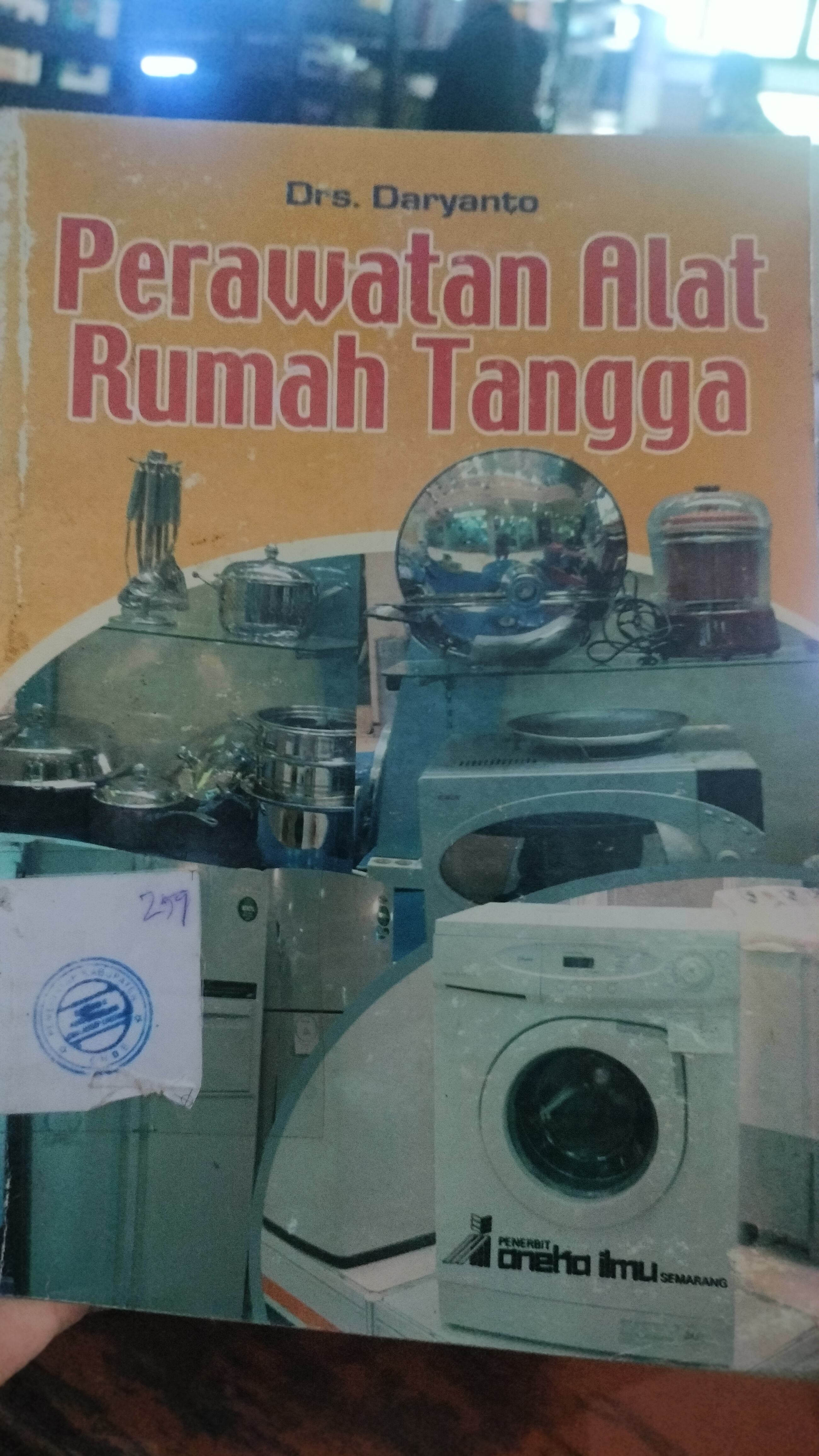 Cover Perawatan Alat Rumah Tangga / Daryanto