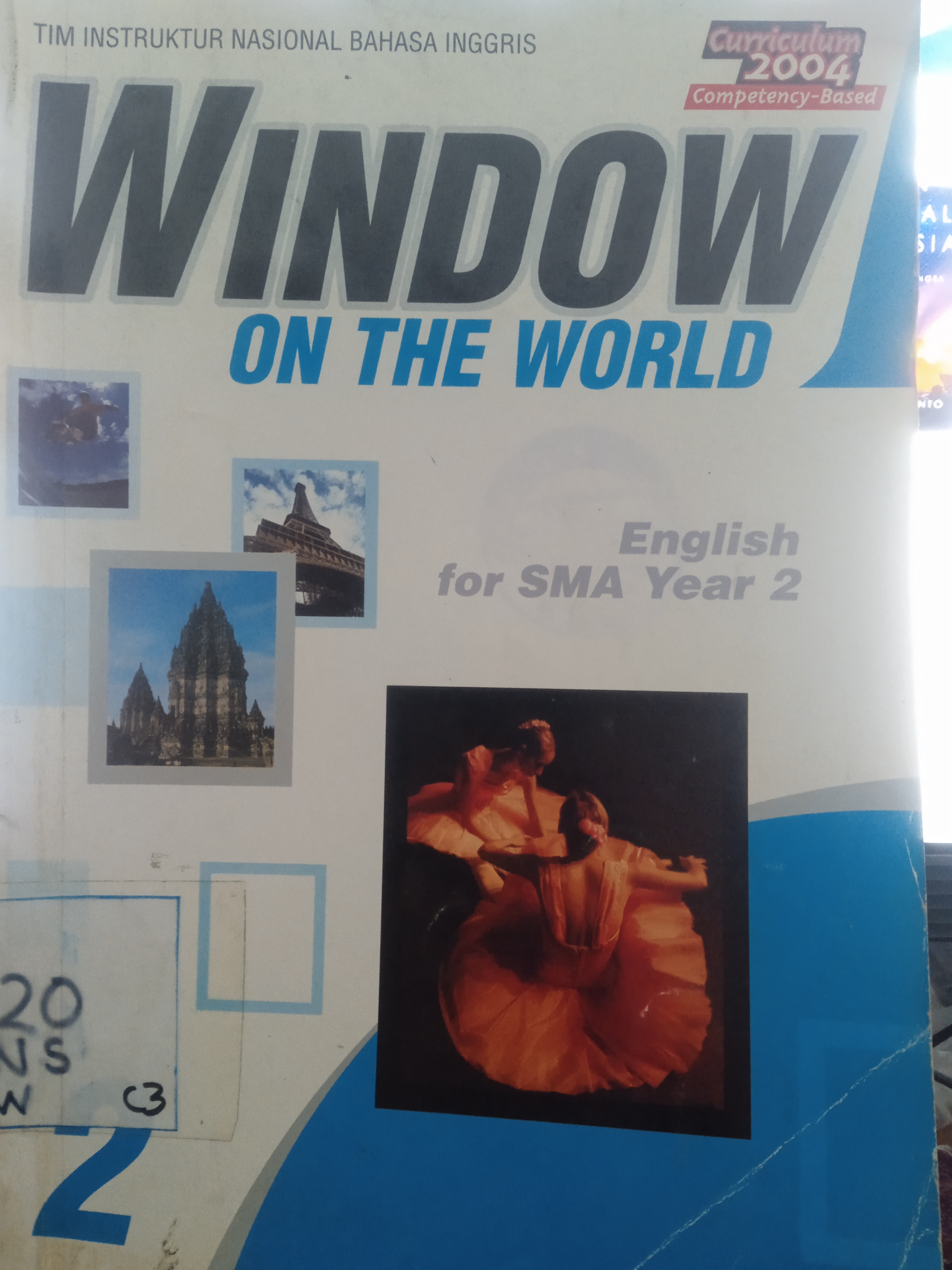 Cover Window  On The World / Tim Instruktur Nasional Bahasa Inggris