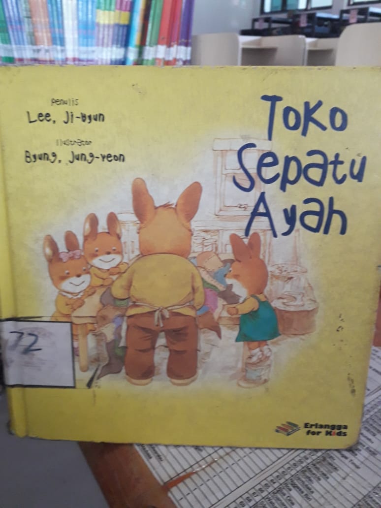 Cover Toko Sepatu Ayah :  The Biggest Shoe In Town / Lee Ji-Hyun