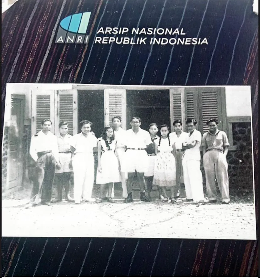 Cover CITRA KABUPATEN ENDE DALAM A ARSIP "PARA PEGAWAI DJAPENDA, (DJAWATAN PENERANGAN DAERAH) FLORES DI ENDE, 10 SEPTEMBER 1951"