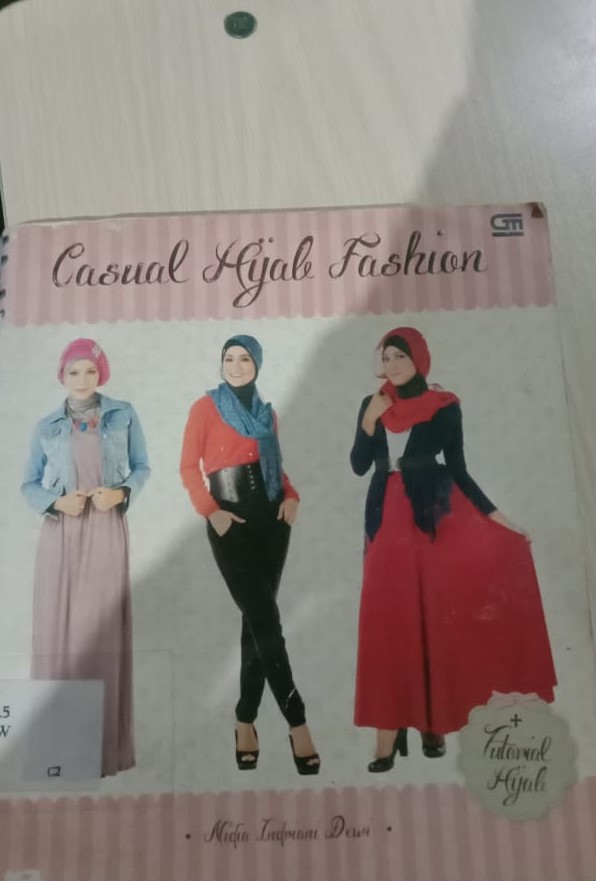 Cover Casual Hyak Fashion / Gramedia Pustaka Utama