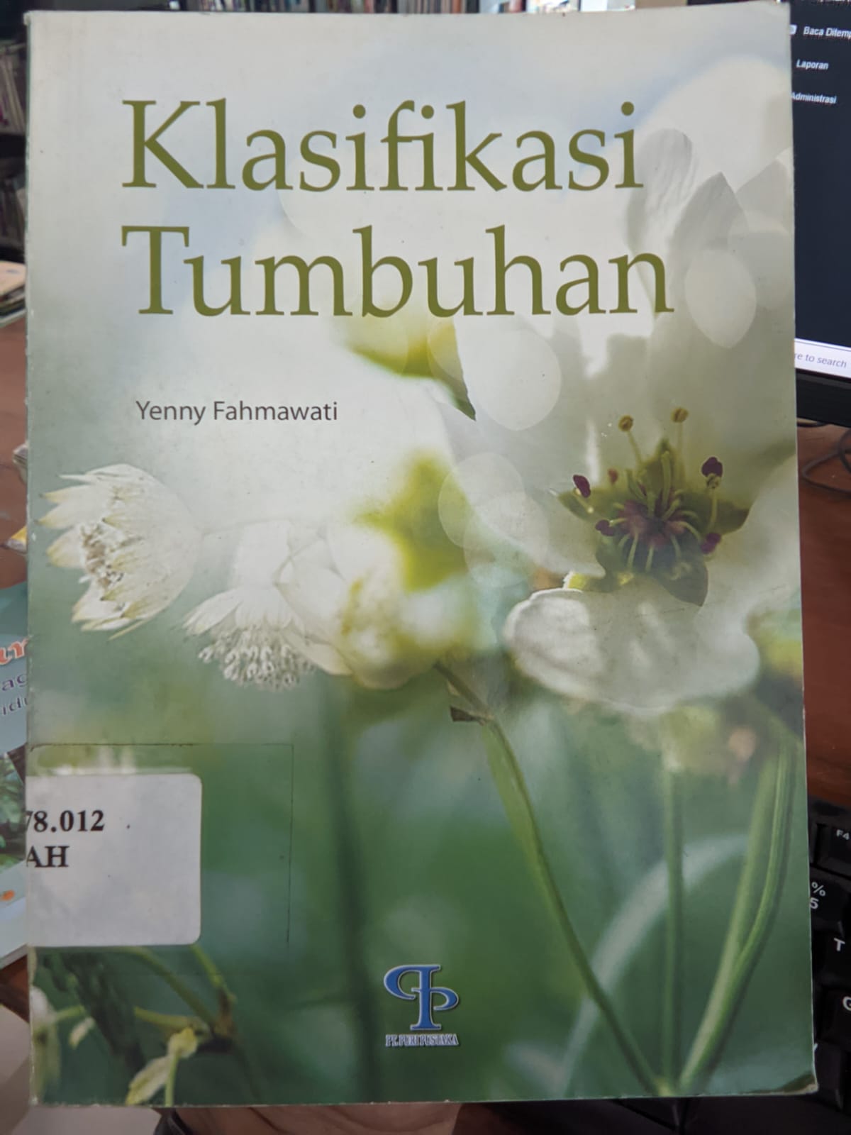 Cover Klasifikasi Tumbuhan / Fahmawati Yenny