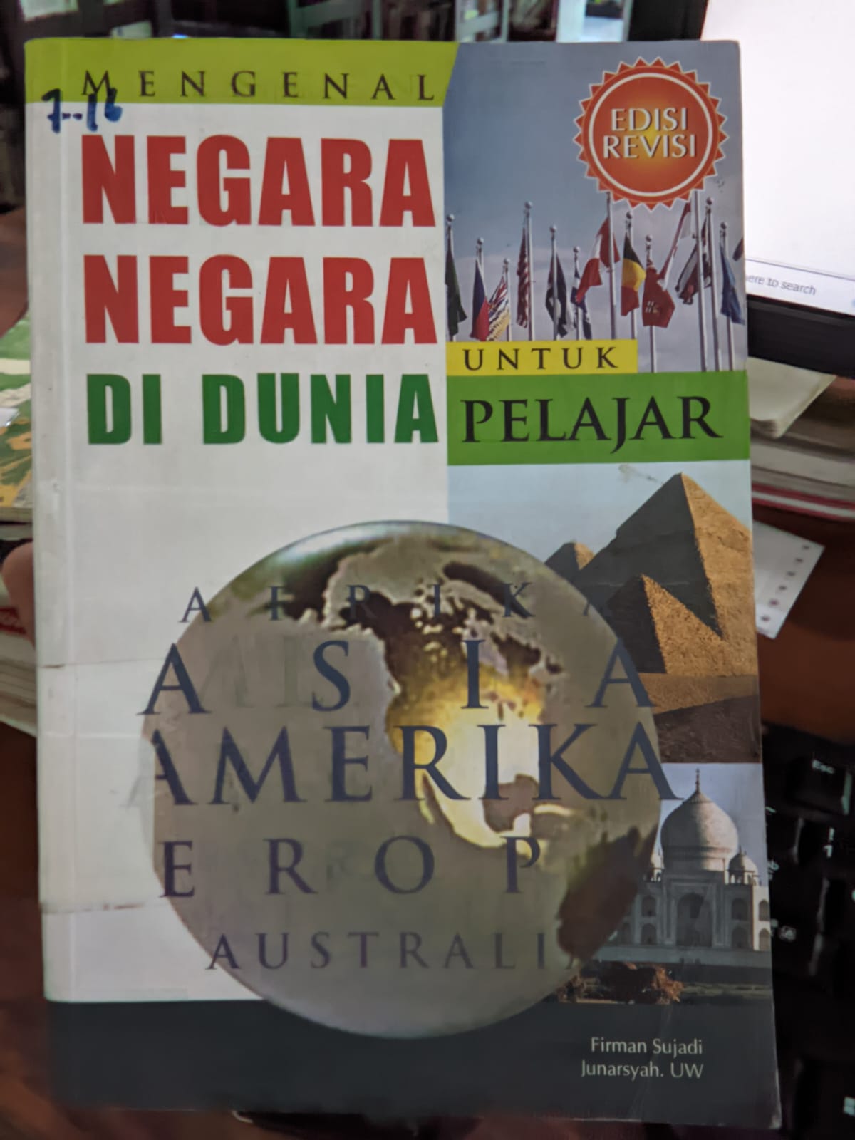 Cover Mengenal Negara- Negara Di Dunia / Sujadi,Firman