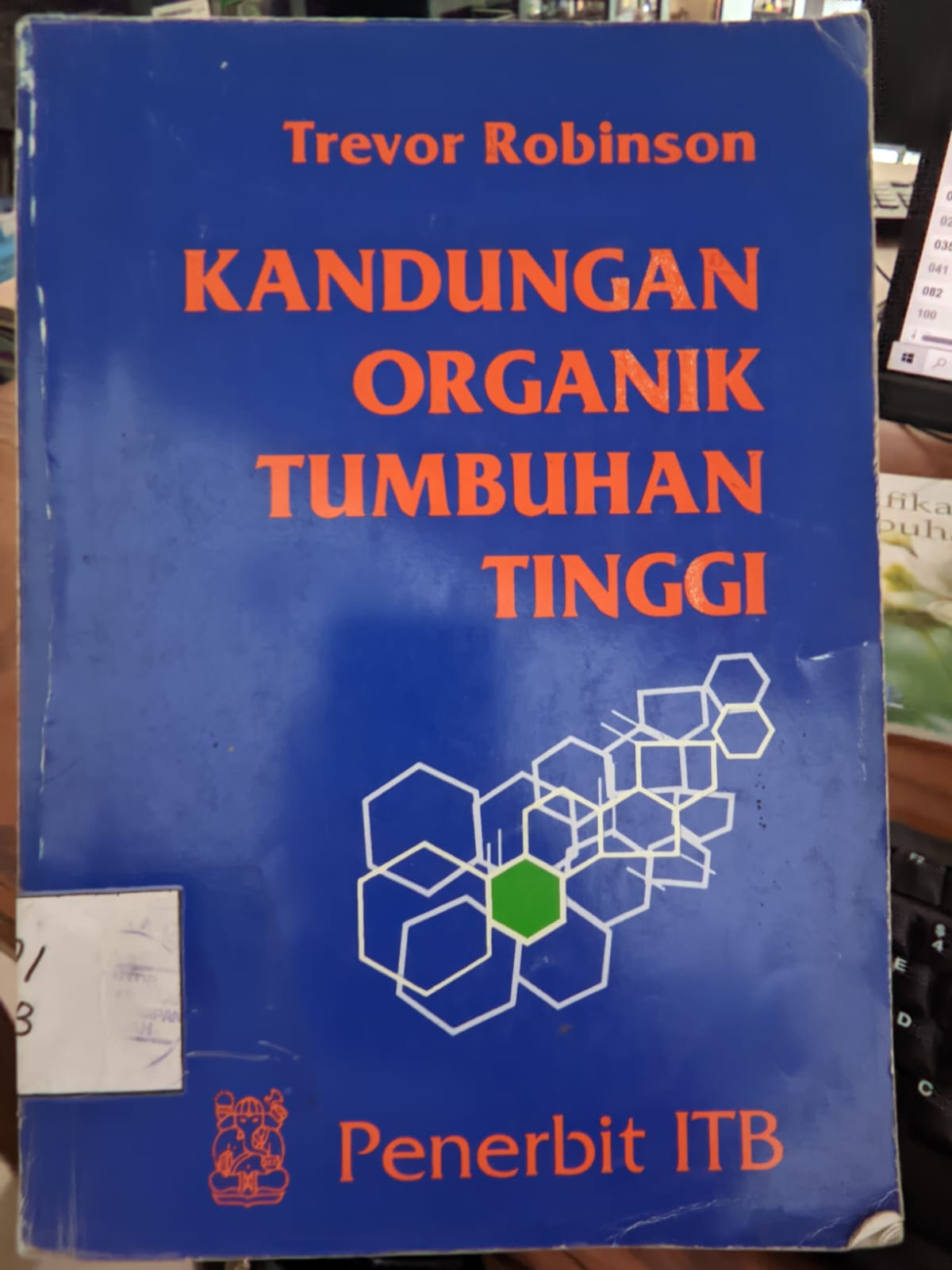 Cover Kandungan Organik Tumbuhan Tinggi / Robinson,Trevor