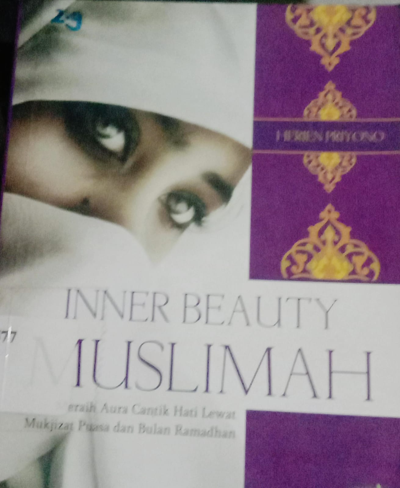 Cover Inner Beauty Muslimah / Priyono Herien