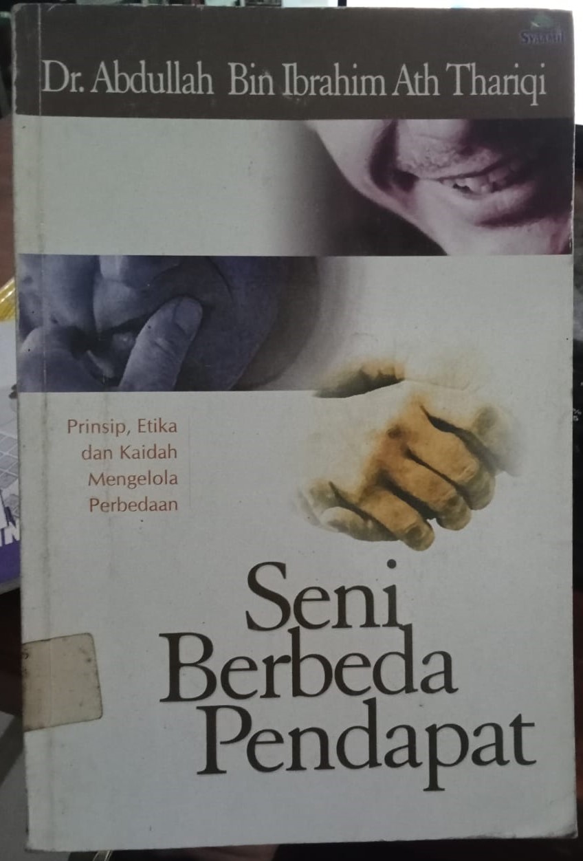 Cover Seni Berbeda Pendapat / Abdullah Bin Ibrahim Ath Thariqi