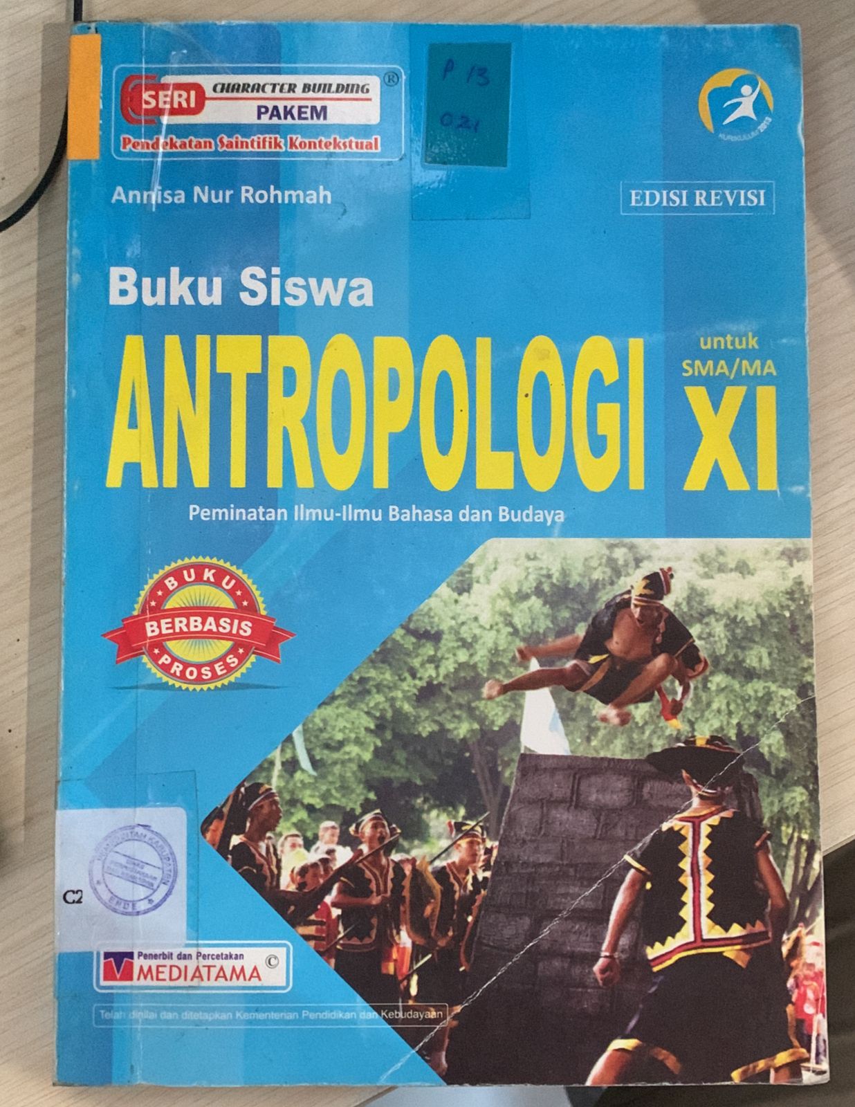 Cover Buku Siswa Antropologi :  Annisa Nur Rohmah