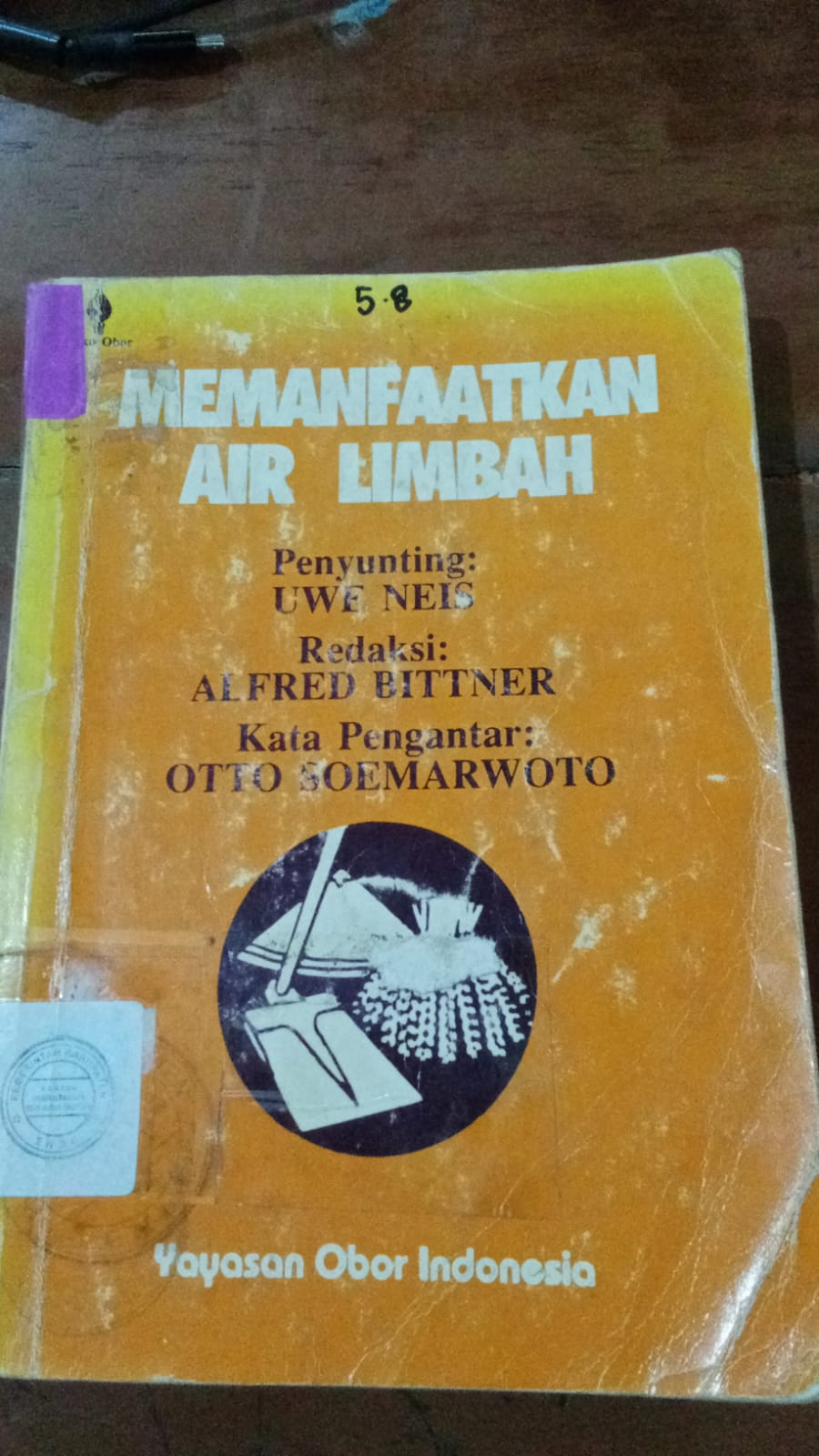 Cover Memanfaatkan Air Limbah