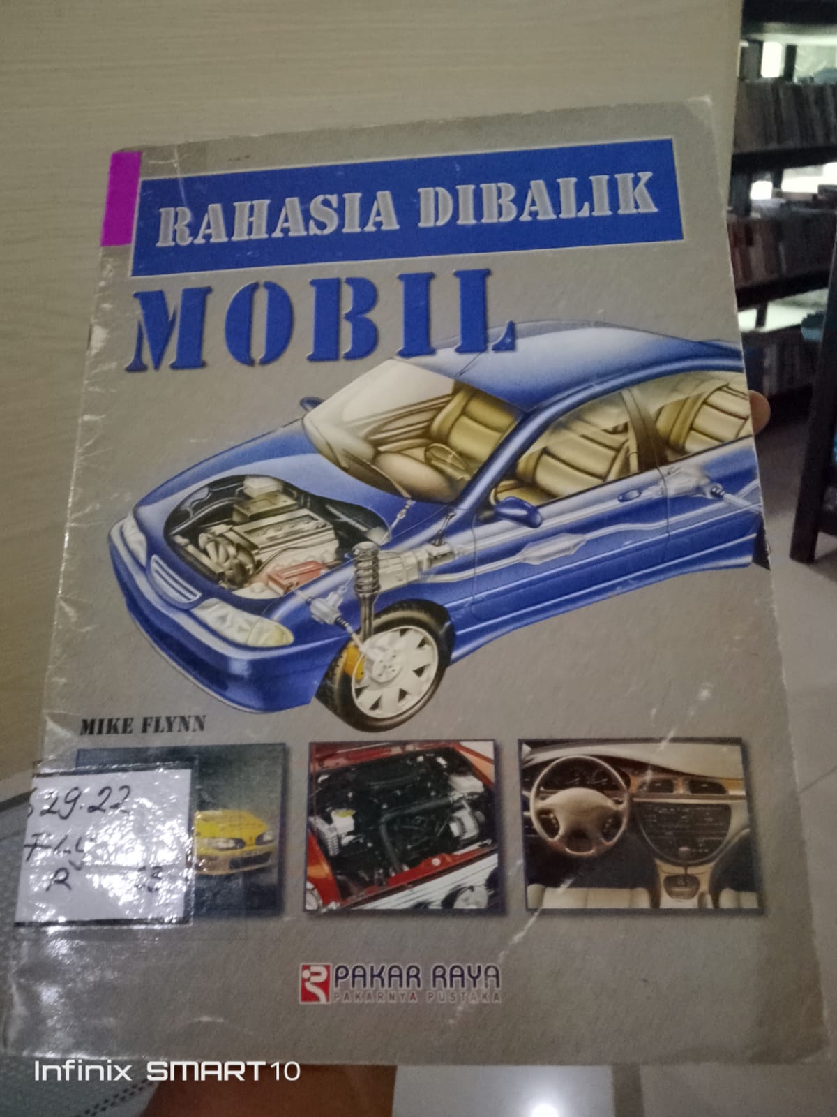 Cover Rahasia Dibalik Mobil / Flynn, Mike