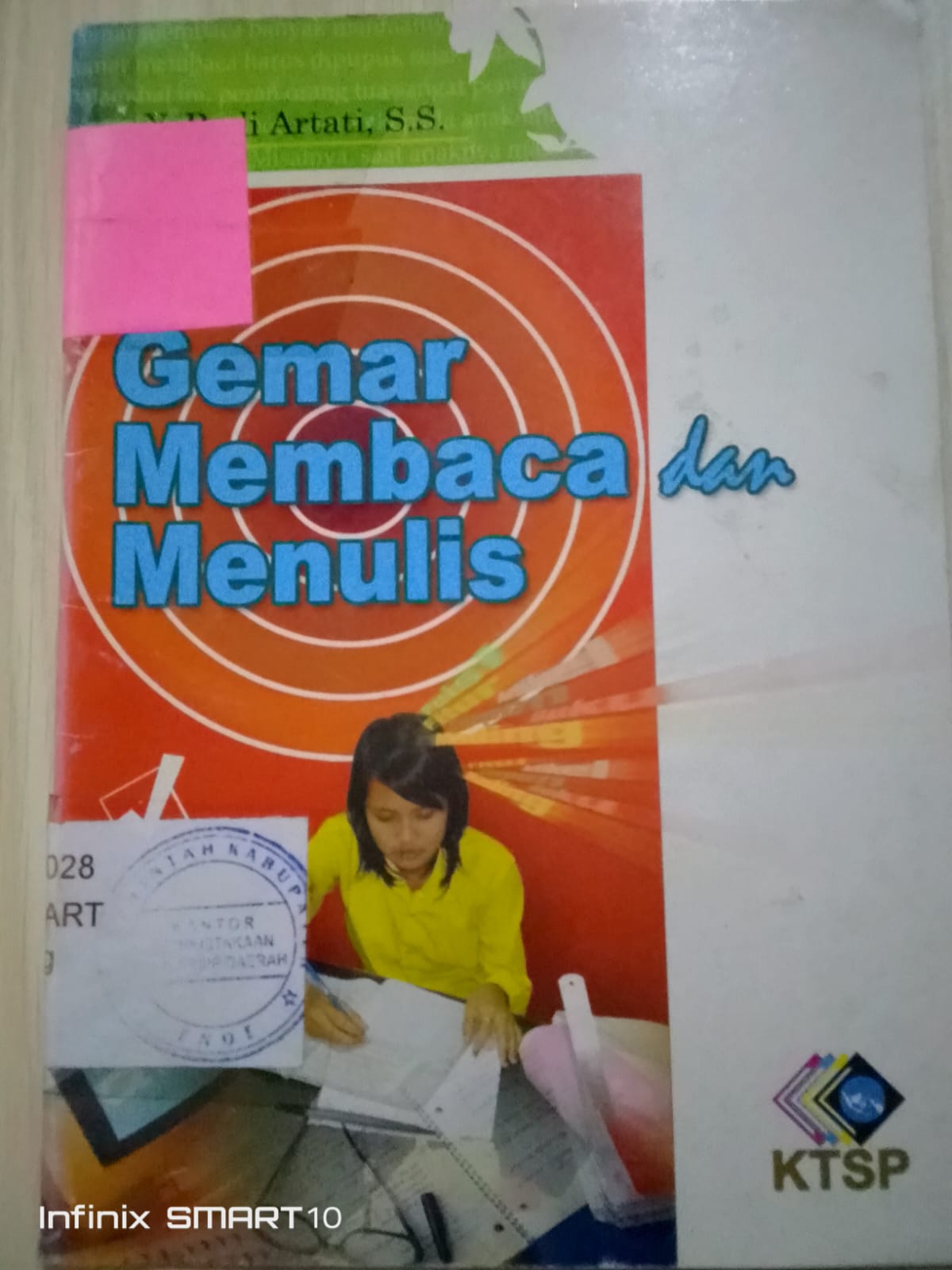 Cover Gemar Membaca Dan Menulis : Y.Budi Artati, S.S.