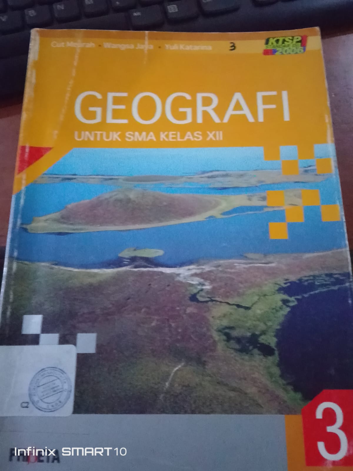 Cover Geografi Untuk SMA Kelas XII / Meurah, Cut