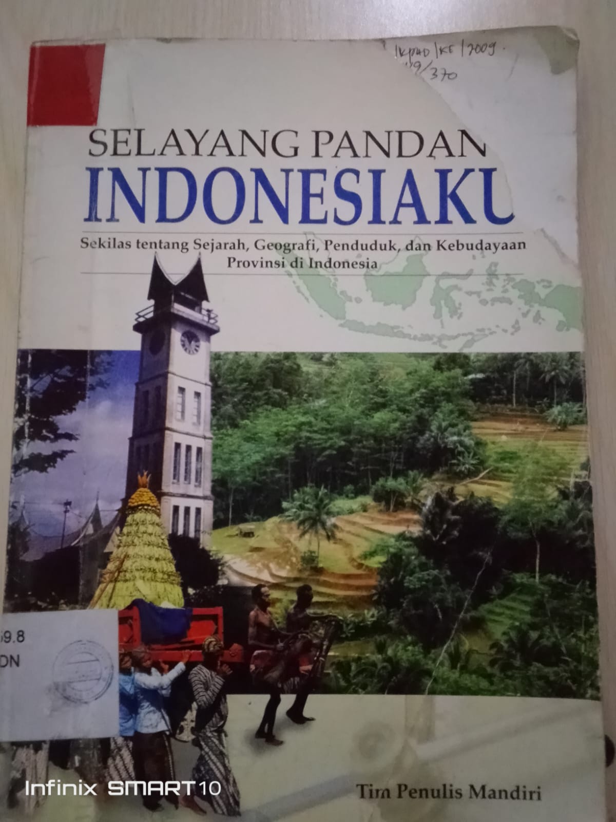 Cover Selayang Pandang Indonesiaku / Warsito Adnan