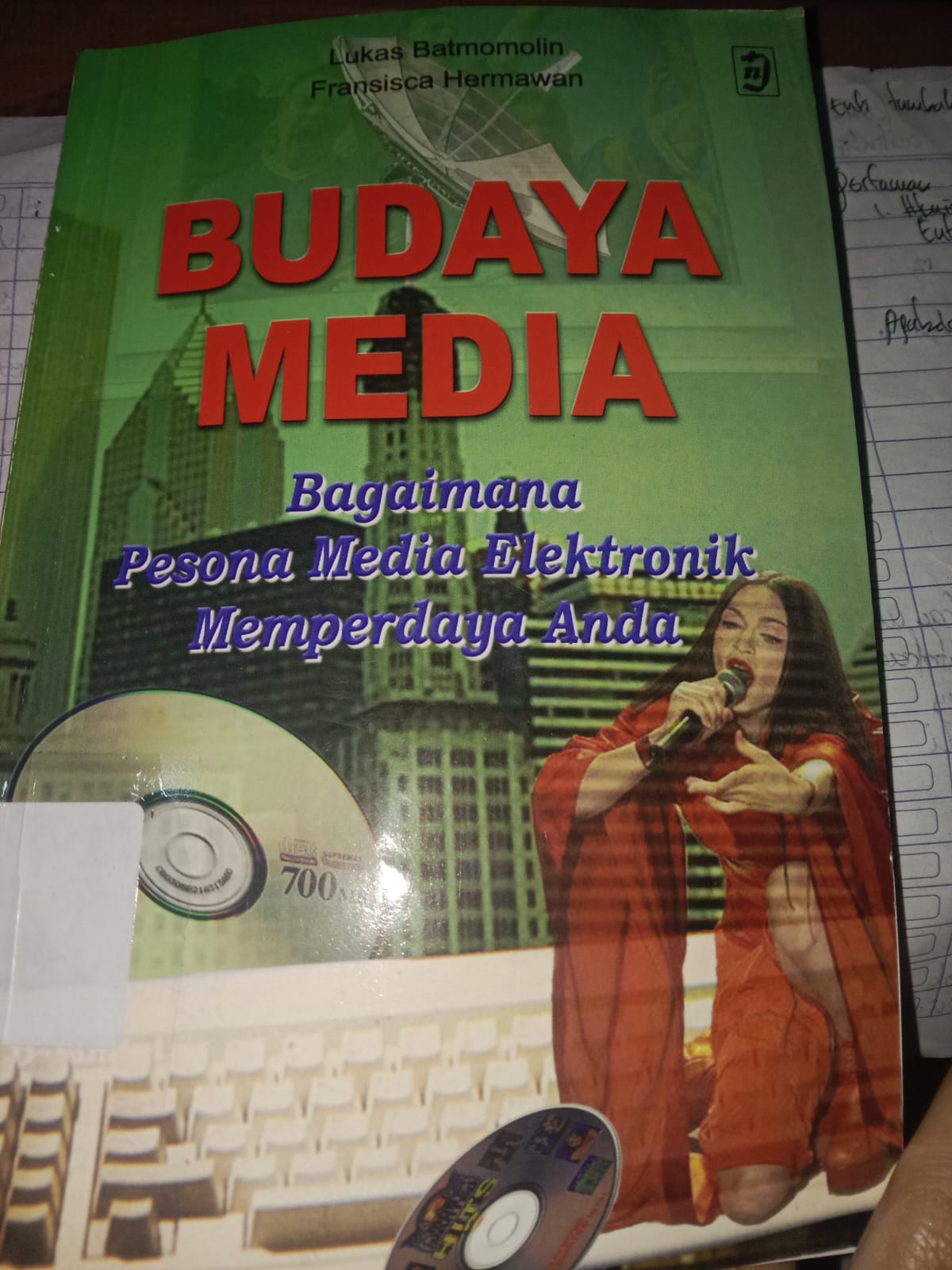 Cover Budaya Media / Batmomolin, Lukas