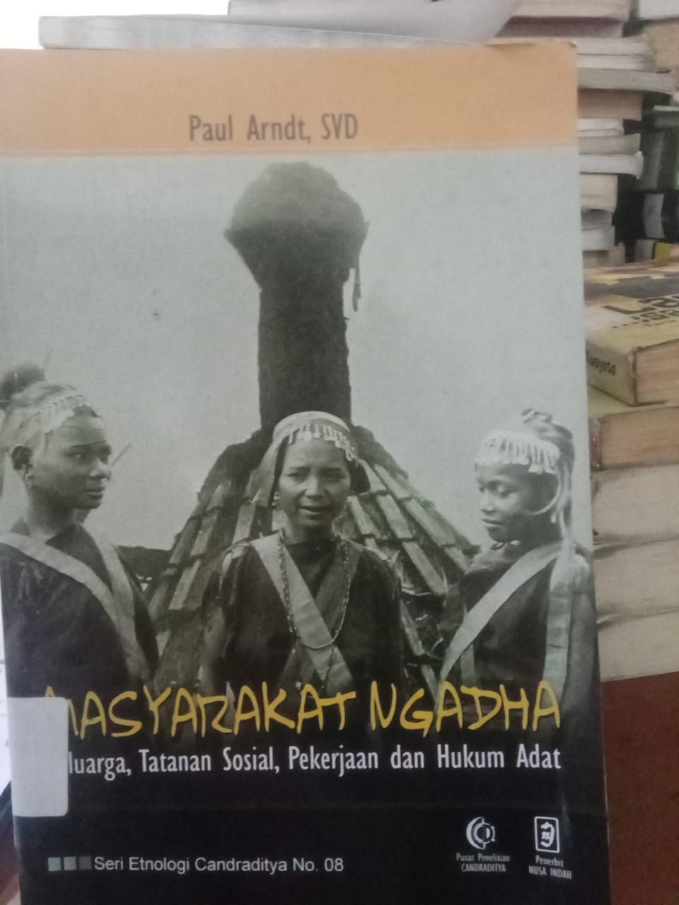 Cover Masyarakat Ngadha / Arndt Paul