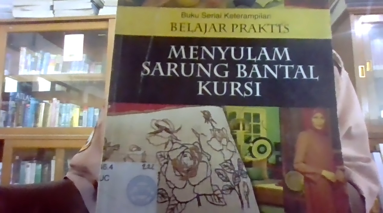 Cover Menyulam Sarung Bantal Kursi / Suciati