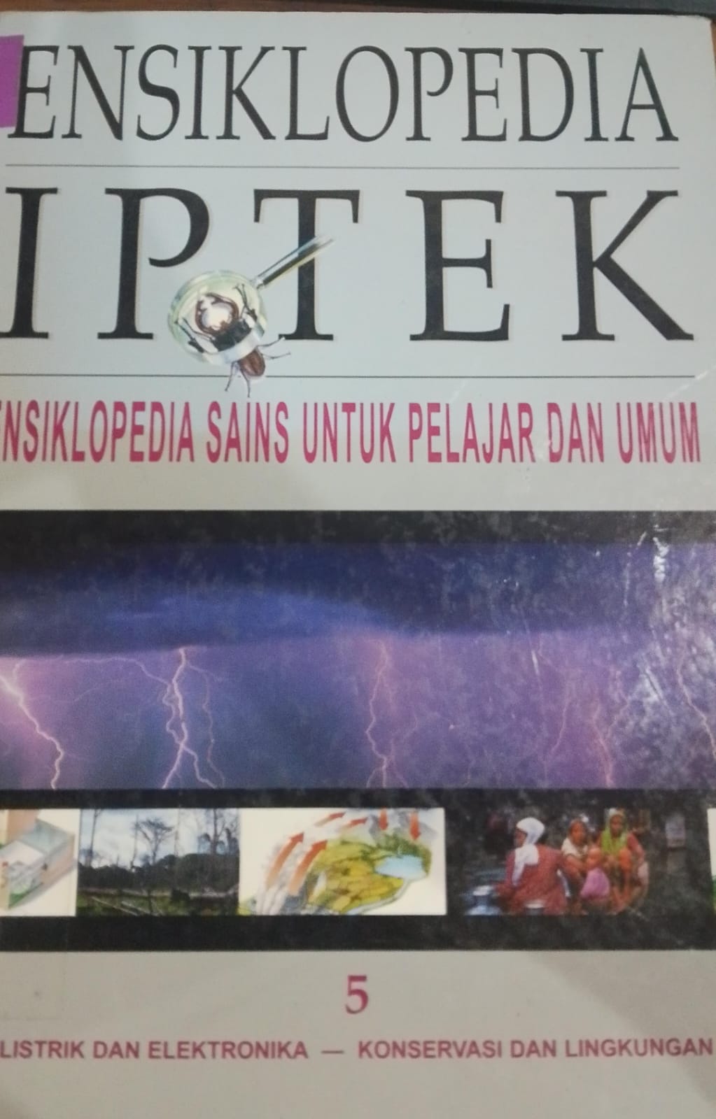 Cover Ensiklopedia Iptek / Julian Holland