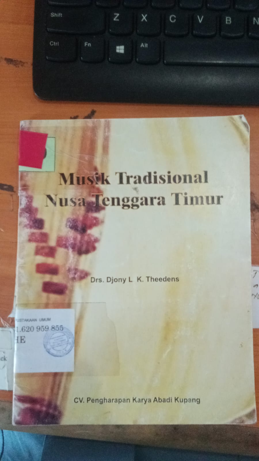Cover Musik Tradisional Nusa Tenggara Timur / Theedens,Djony