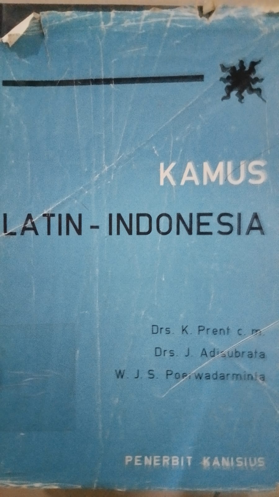 Cover Kamus Latin - Indonesia / 473 PRE k