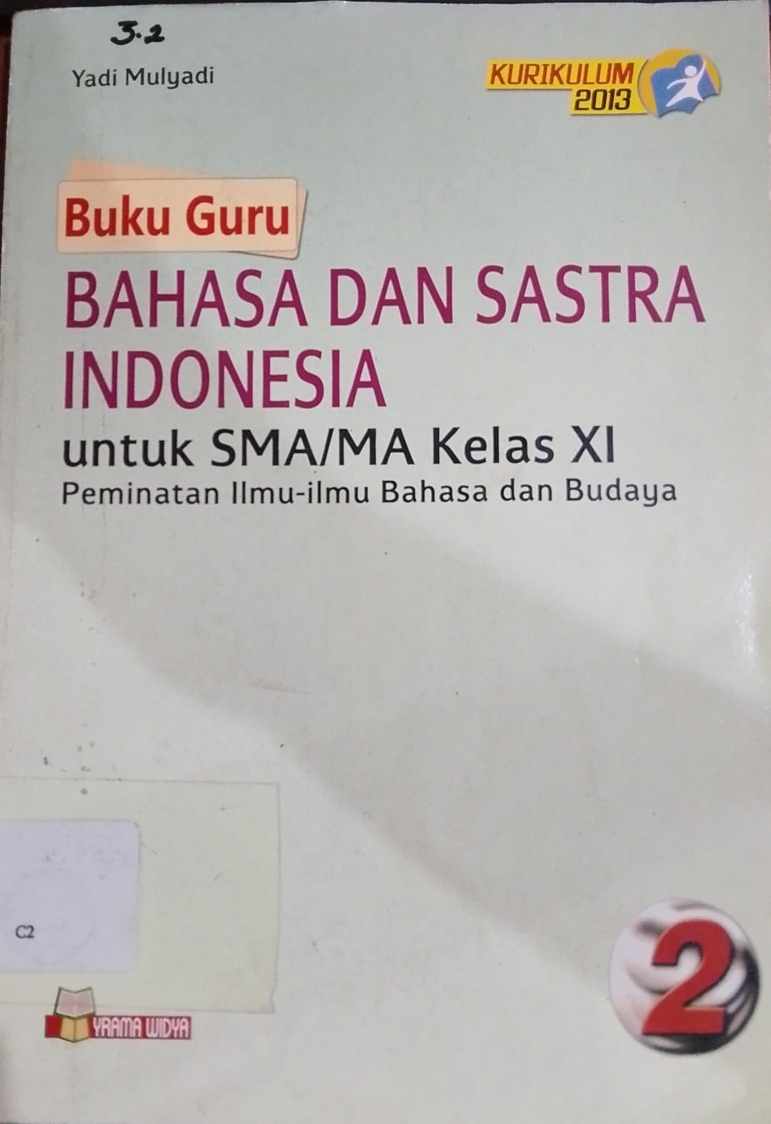 Cover Buku Guru Bahasa Dan Sastra Indonesia / Yadi Mulyadi