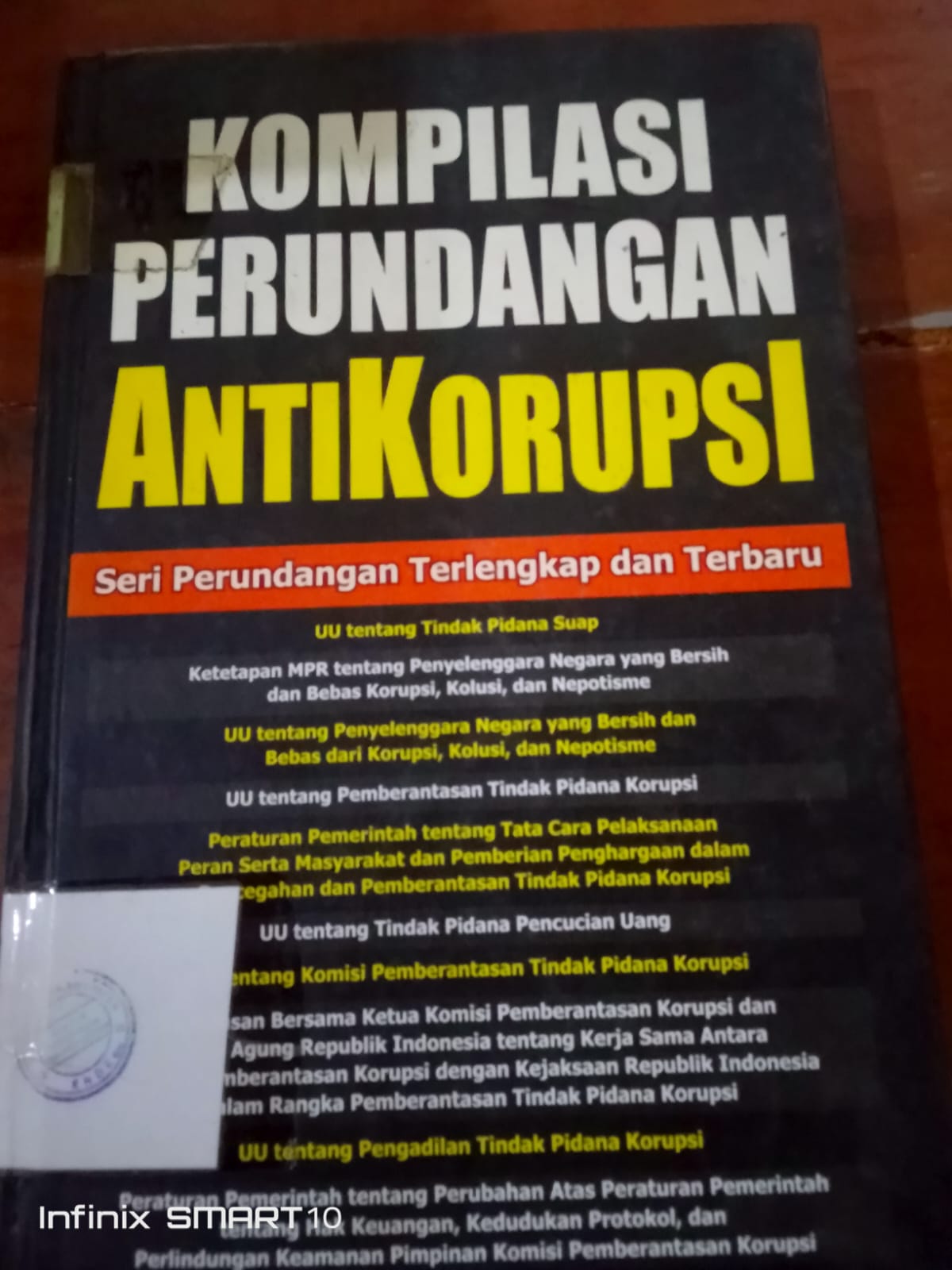 Cover Komplikasi Perundangan Antikorupsi
