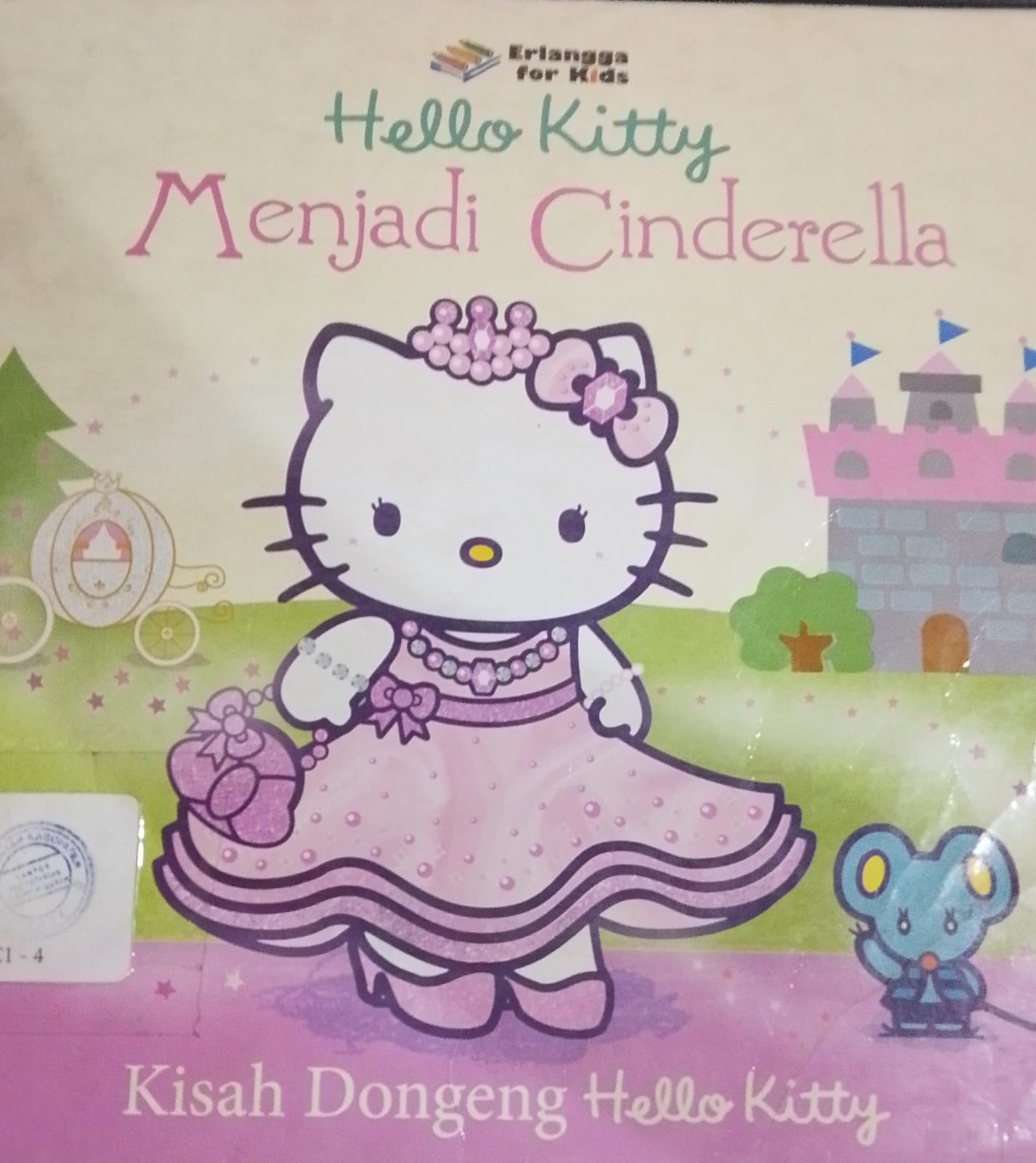 Cover Hello Kitty Menjadi Cinderella